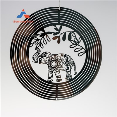 Spinner tar-riħ tal-ornament tal-metall inċiż